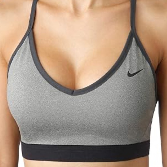 Nike sports bra - Picture 1 of 3